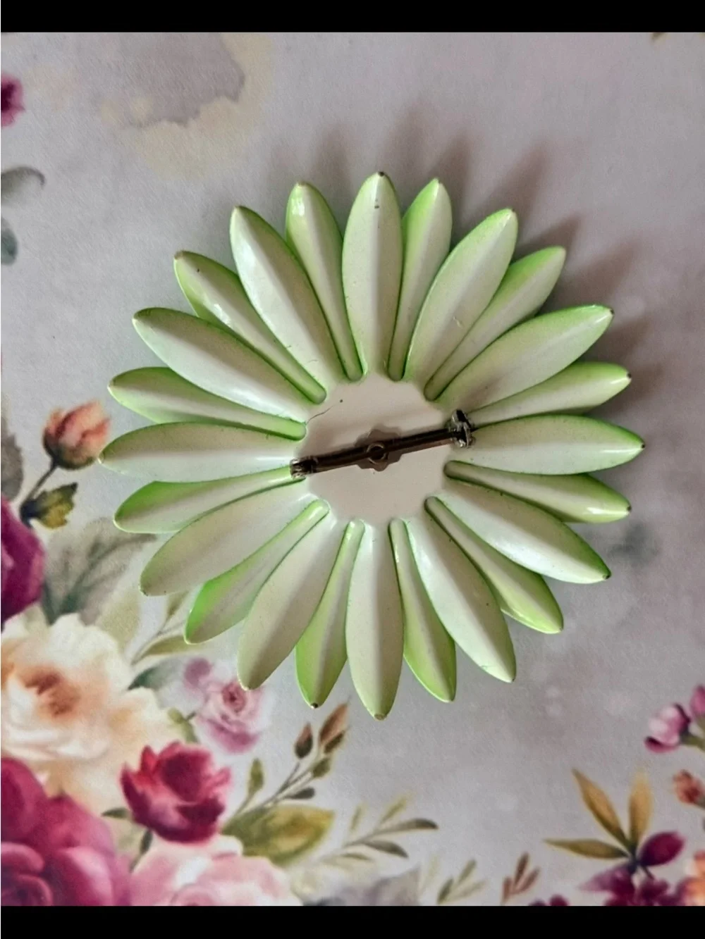 N/A bright green
